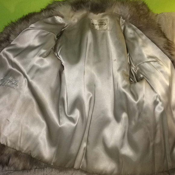 Vintage silver fox 🌹HP🌹 - Picture 9 of 13